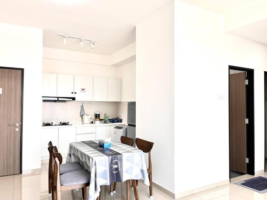 Malacca Urban Home-Swimming Pool-City Center מראה חיצוני תמונה