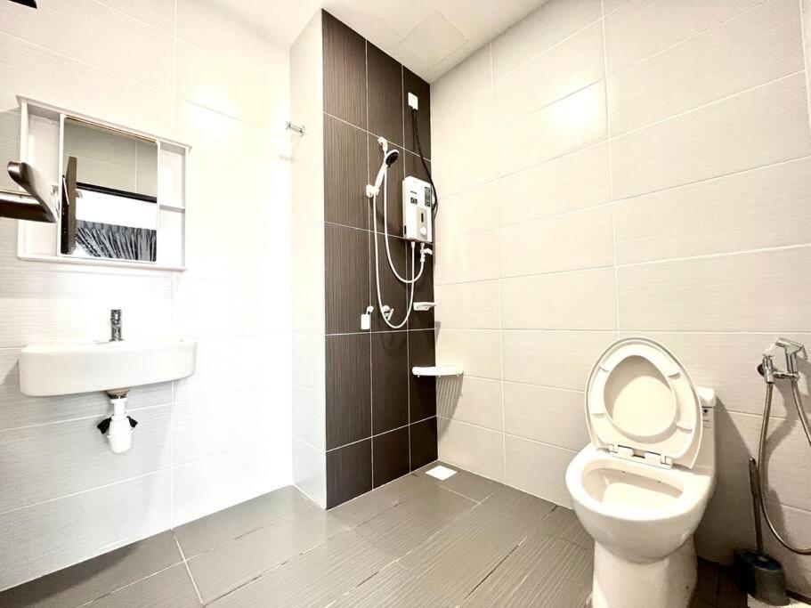 Malacca Urban Home-Swimming Pool-City Center מראה חיצוני תמונה