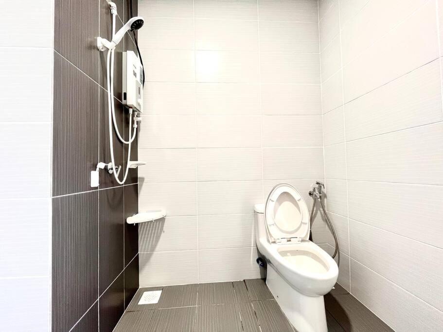 Malacca Urban Home-Swimming Pool-City Center מראה חיצוני תמונה