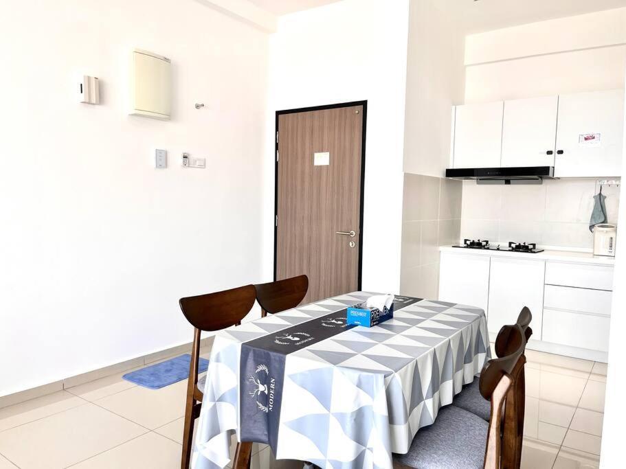 Malacca Urban Home-Swimming Pool-City Center מראה חיצוני תמונה
