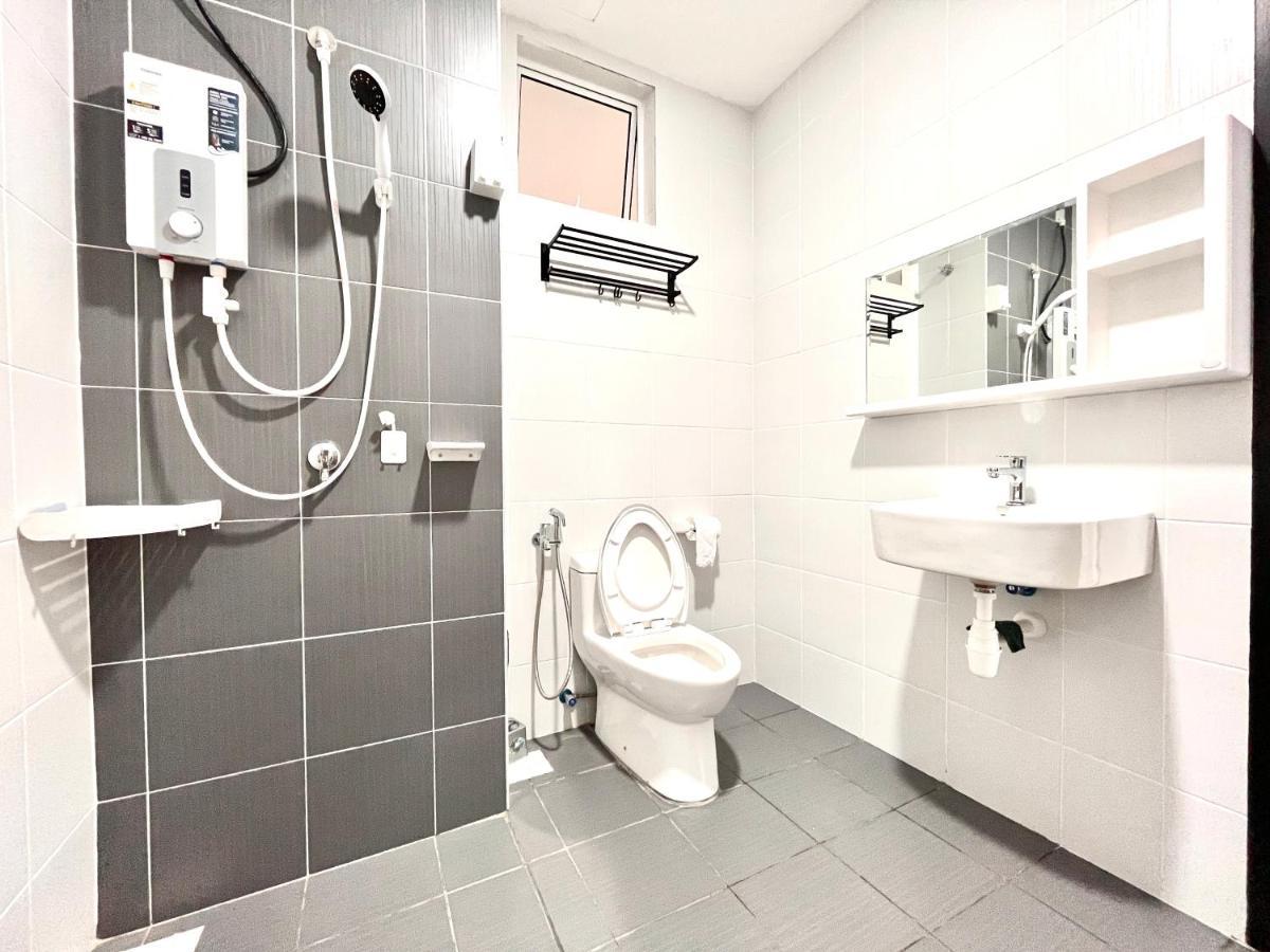 Malacca Urban Home-Swimming Pool-City Center מראה חיצוני תמונה
